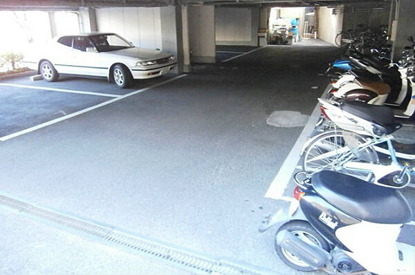 画像3:駐車場・バイク置場・駐輪場