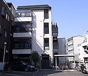 高槻駅より徒歩4分 4階 築33年10ヶ月の賃貸物件