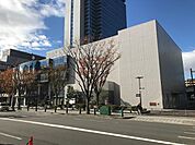 高槻市中央図書館（467m）