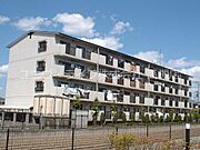 富田駅より徒歩35分 2階 築31年11ヶ月の賃貸物件