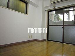 シャトーセーケー 104 地下1階1Kのリビング/ダイニング