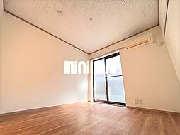 エーデルハイム 102 1階ワンルームのリビング/ダイニング