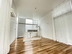 ドゥ・アジュール 1階1LDKのリビング/ダイニング