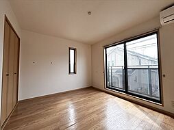 ガーデンヴィラ 2階ワンルームのリビング/ダイニング