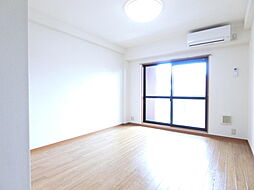 グラン・アヴェニール・A 3階ワンルームのリビング/ダイニング