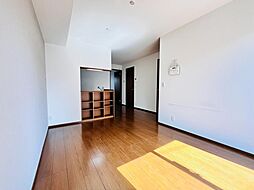 アザレアKガーデン 203 2階1LDKのリビング/ダイニング