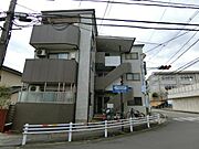 長岡天神駅より徒歩15分 築30年7ヶ月 3階建の賃貸物件