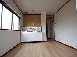 コスモプラザコマツ 5階1Kのリビング/ダイニング