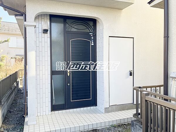【玄関ドア】お洒落な玄関ドアが素敵です。