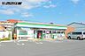 周辺：コンビニ 73m ファミリーマート 青梅河辺町六丁目店