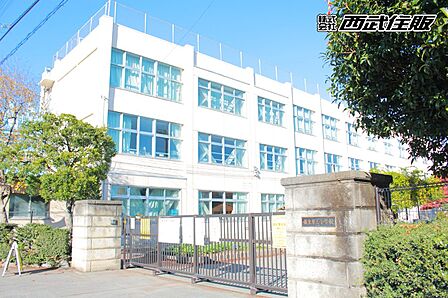小学校 800m 福生市立福生第三小学校