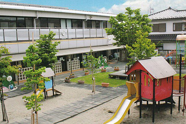 幼稚園・保育園 400m 長淵保育園
