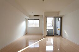 IOMスクエアー 205 1階1Kのリビング/ダイニング