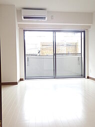 クレドール若松町 2階1Kのリビング/ダイニング