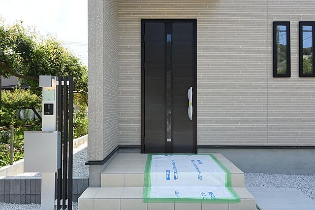 玄関（２０２５年７月２８日撮影）