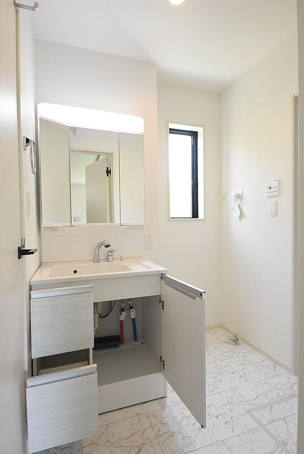 洗面所と洗濯機置き場