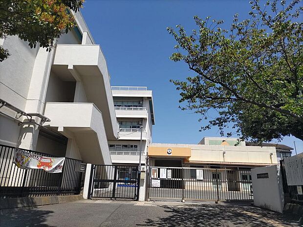 高舟台小学校まで約450ｍ