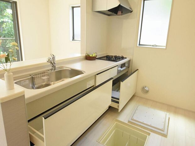 キッチン♪食洗機付き♪蛇口一体型浄水器、床下収納付き