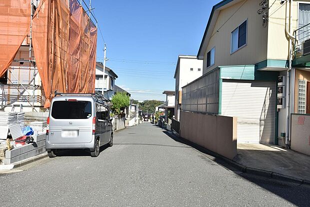 前面道路・東側