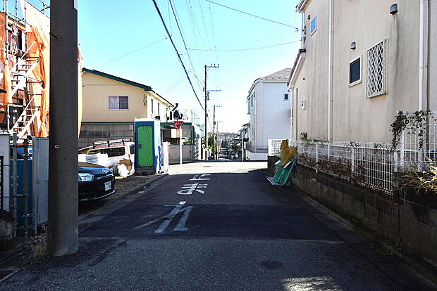 前面道路・南側