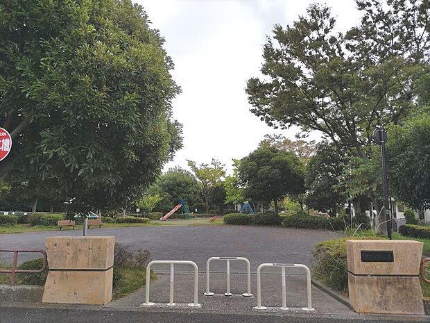 沢木谷第二公園まで約110m