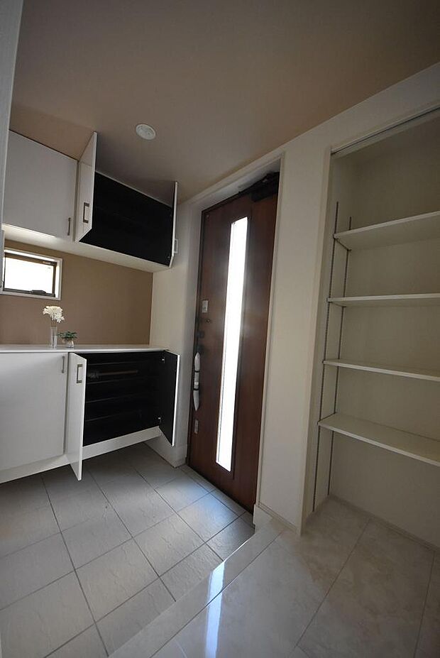 1号棟・玄関・内