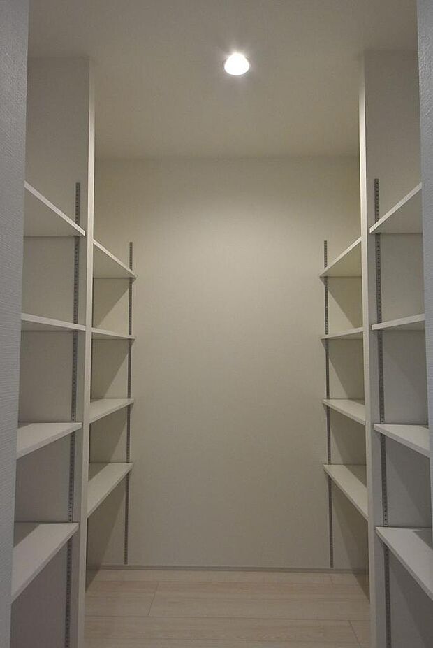 2号棟・パントリー