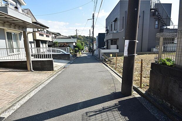 前面道路♪幅員4mあります
