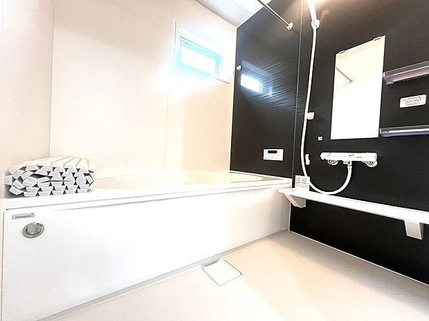 浴室は換気乾燥暖房機能付き