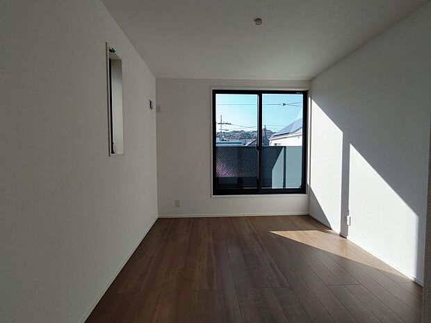 ベッドルーム５．３帖・南東側