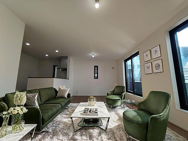 LDKインテリアイメージ　※家具、装飾類はCG合成です