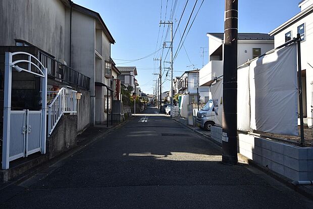 前面道路・南側