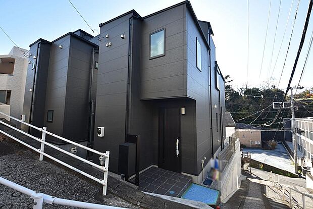 1号棟・外観・玄関側