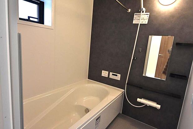 浴室は換気暖房機能付き