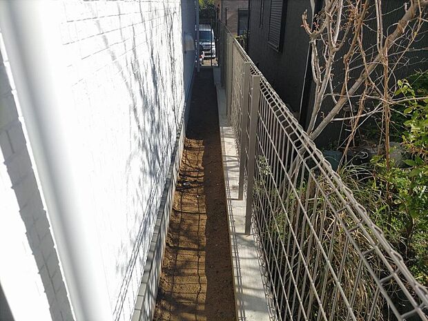 隣地境界・東側