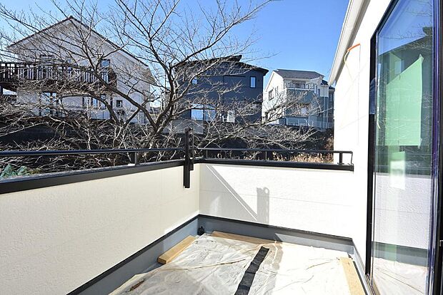 バルコニー(2026年2月9日撮影)桜の季節はバルコニーで花見が出来ます♪