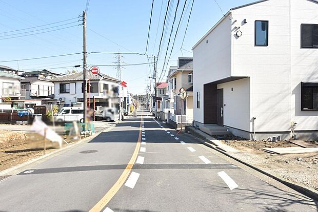 前面道路(幅員6.6mあります)