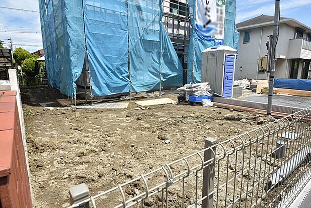 庭(2026年5月4日撮影)