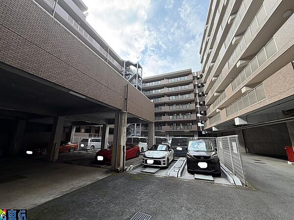 駐車場は複数個所ございます♪