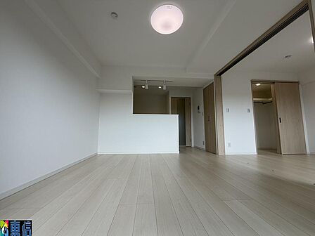 11.7帖のLDK♪5.37帖の居室と繋げると約17帖のLDKに♪