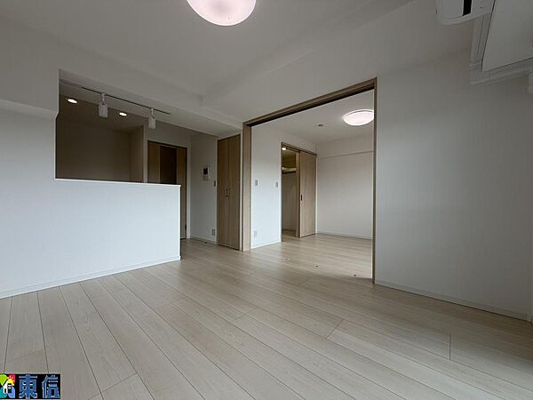 11.7帖のLDK♪5.37帖の居室と繋げると約17帖のLDKに♪