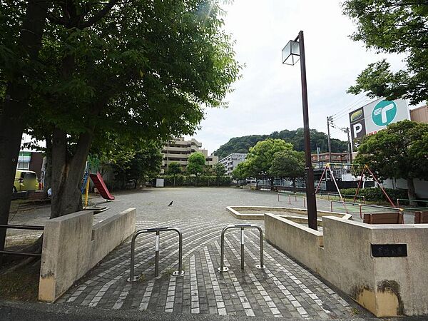 鳶埼公園 140m