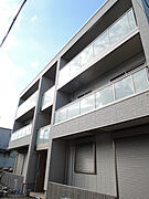 吹田駅より徒歩7分 築11年4ヶ月 3階建の賃貸物件