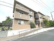 万博記念公園駅より徒歩14分 1階 築8年11ヶ月の賃貸物件