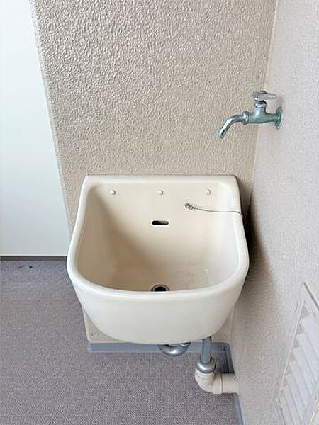 バルコニーに便利なスロップシンクあり