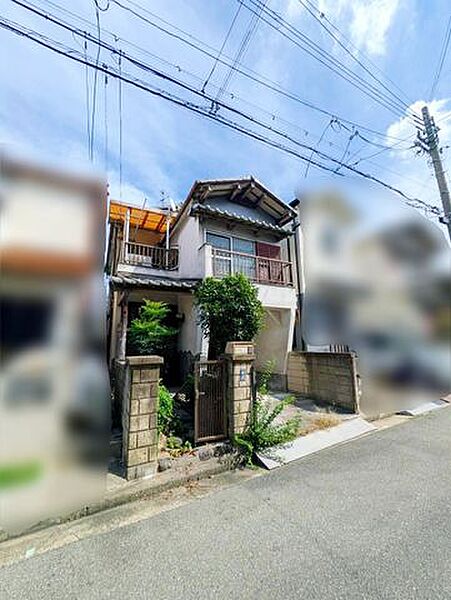 外観1979年1月建築木造2階建です。