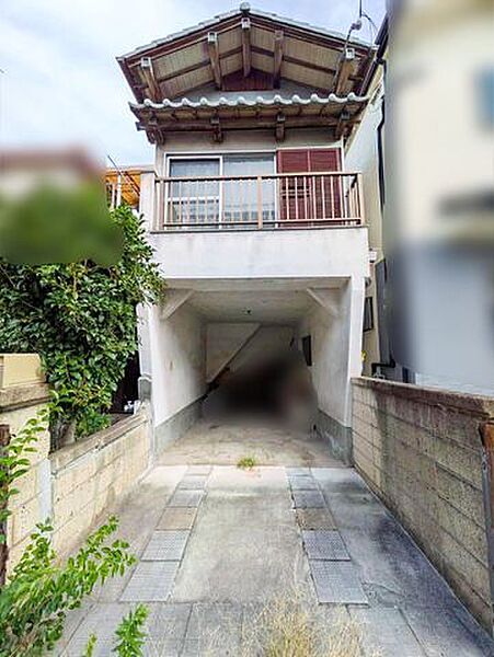 外観1979年1月建築木造2階建です。