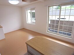 プロムナード笹部 2階1LDKのリビング/ダイニング