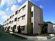 山本駅より徒歩8分 3階 築23年の賃貸物件