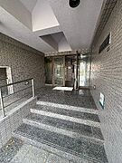 石橋阪大前駅より徒歩14分 築32年9ヶ月 3階建の賃貸物件